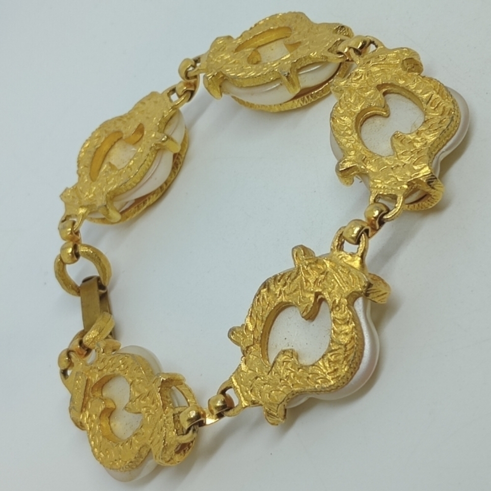 * vintage Judy Lee faux pearl clouds gold tone bracelet - Picture 3 of 5